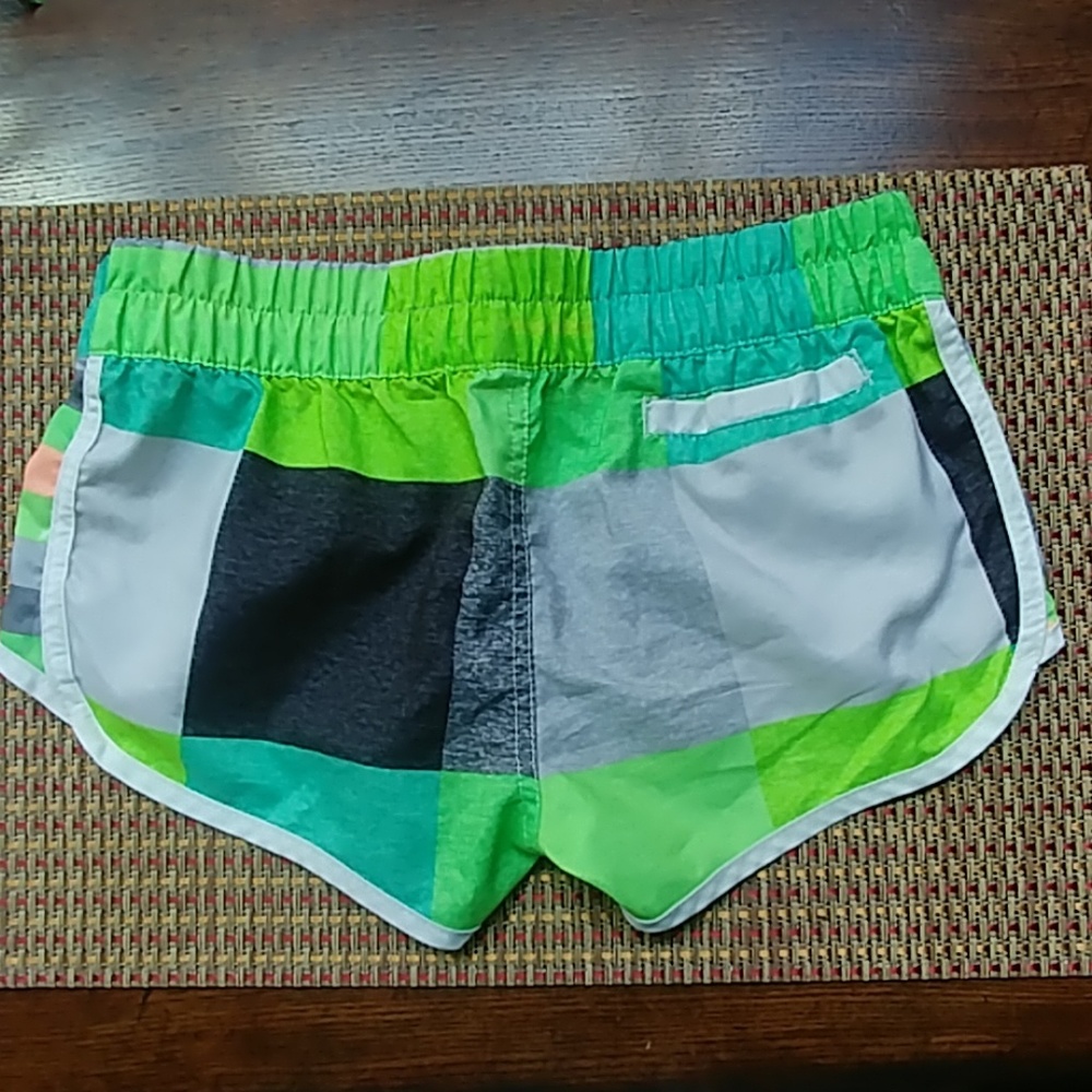 Hurley Rash Guard+Shorts - Picture 2 of 4